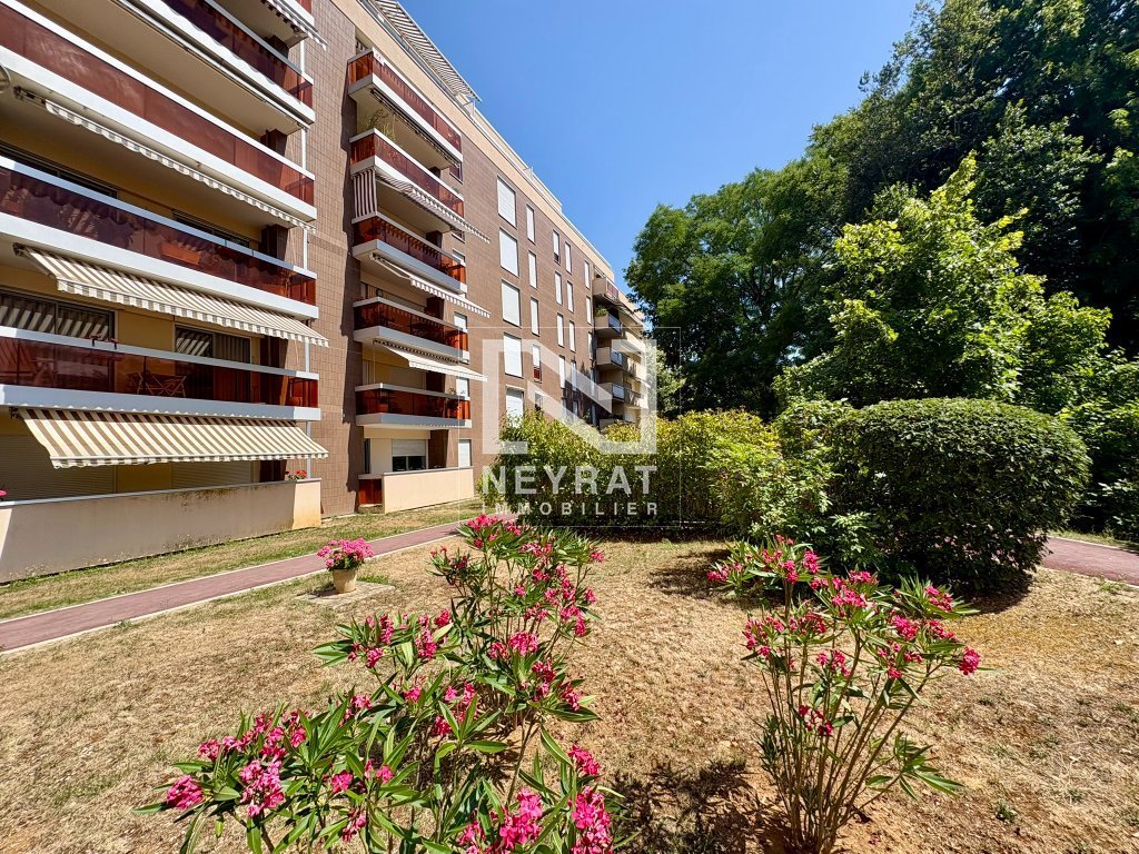 Appartement avec balcon, cave et garage privatif - Environnement verdoyant - Quartier Wilson / Allées du parc