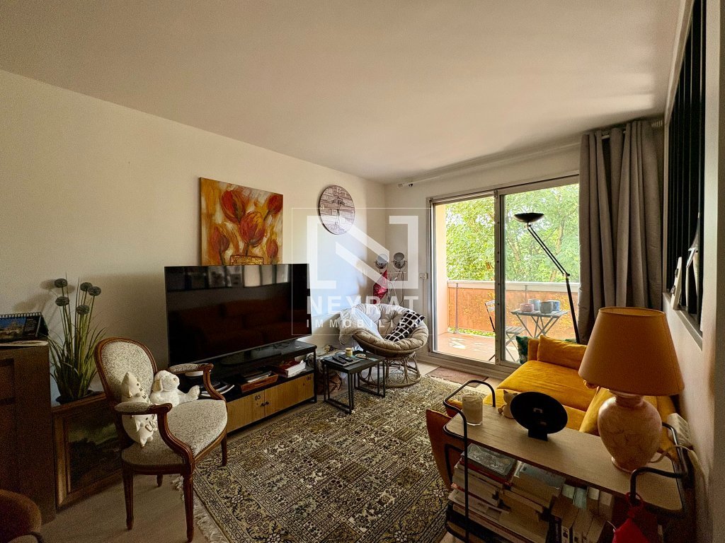 Appartement avec balcon, cave et garage privatif - Environnement verdoyant - Quartier Wilson / Allées du parc