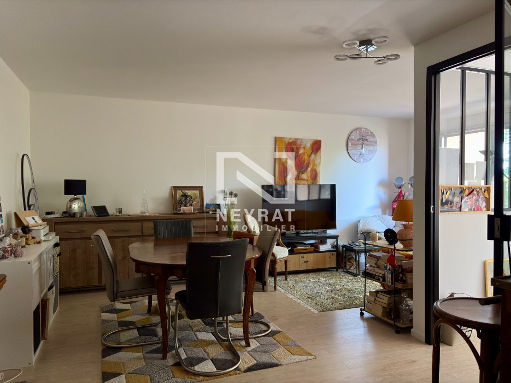 Appartement avec balcon, cave et garage privatif - Environnement verdoyant - Quartier Wilson / Allées du parc