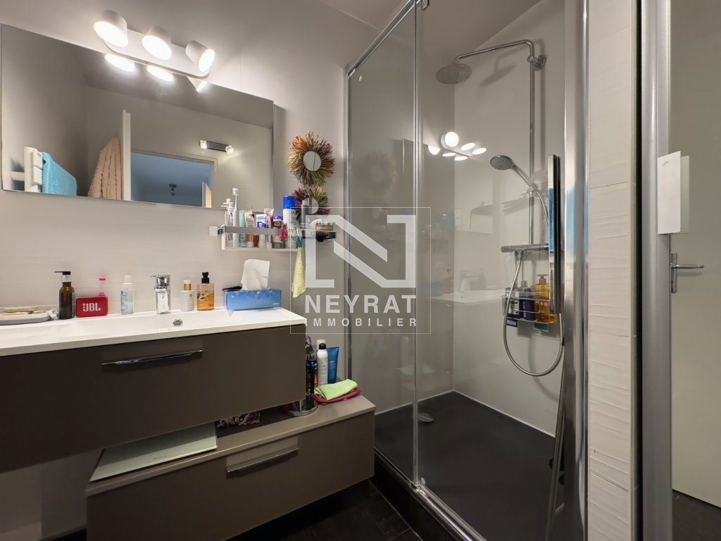 Appartement avec balcon, cave et garage privatif - Environnement verdoyant - Quartier Wilson / Allées du parc