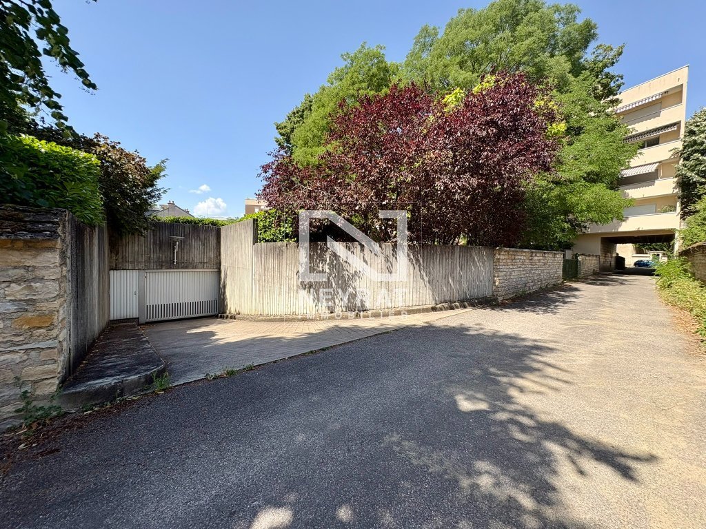 Appartement avec balcon, cave et garage privatif - Environnement verdoyant - Quartier Wilson / Allées du parc