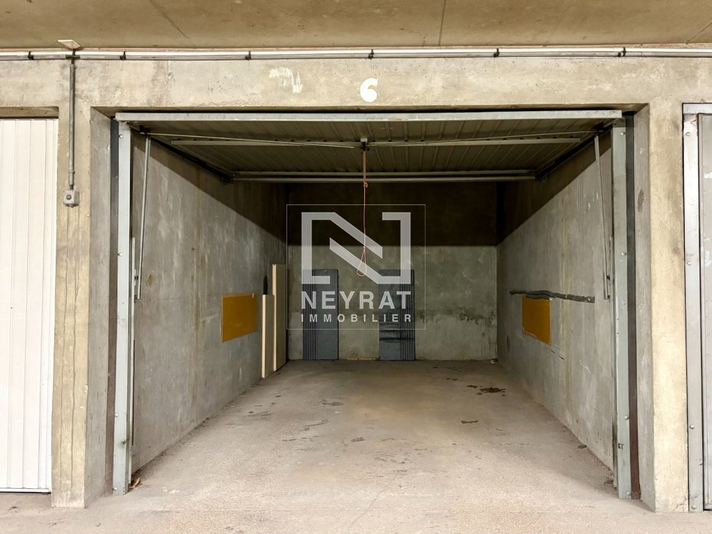 Appartement avec balcon, cave et garage privatif - Environnement verdoyant - Quartier Wilson / Allées du parc