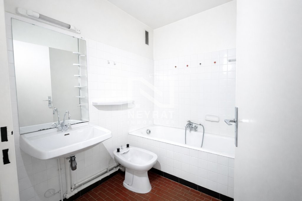 Appartement 4 pi�ces traversant - MACON - 66.07 m2 - VENDU