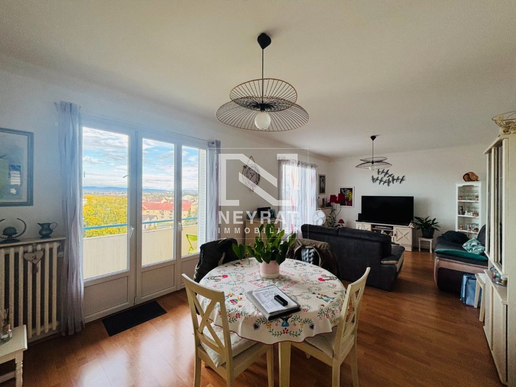 APPARTEMENT T3 A VENDRE - MONTCEAU LES MINES - 96 m2 - 45�000�&euro;