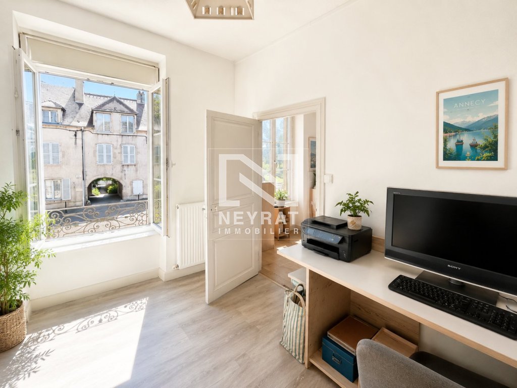 Appartement T3 loué et combles aménageables A VENDRE - SENNECEY LE GRAND - 93.43 m2 - 85 000 &euro;