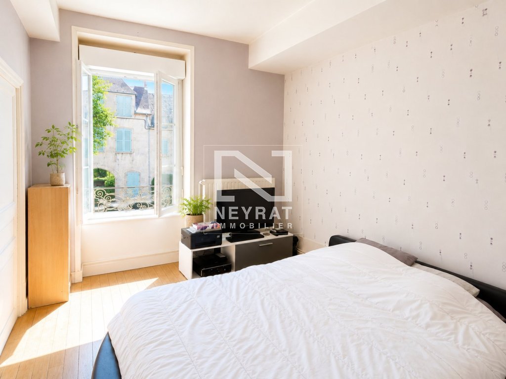 Appartement T3 loué et combles aménageables A VENDRE - SENNECEY LE GRAND - 93.43 m2 - 85 000 &euro;