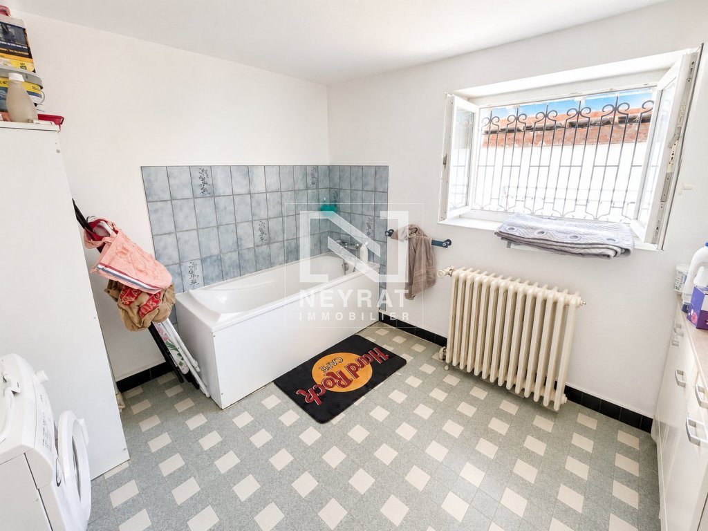 Appartement T3 loué et combles aménageables A VENDRE - SENNECEY LE GRAND - 93.43 m2 - 85 000 &euro;