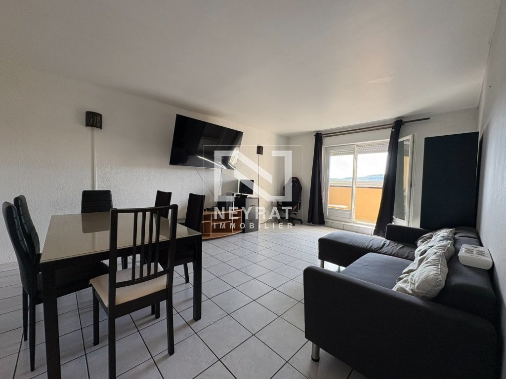 APPARTEMENT 3 PIECES AVEC LOGGIA ET CAVE A VENDRE - TALANT - 65.31 m2 - 110 000 &euro;