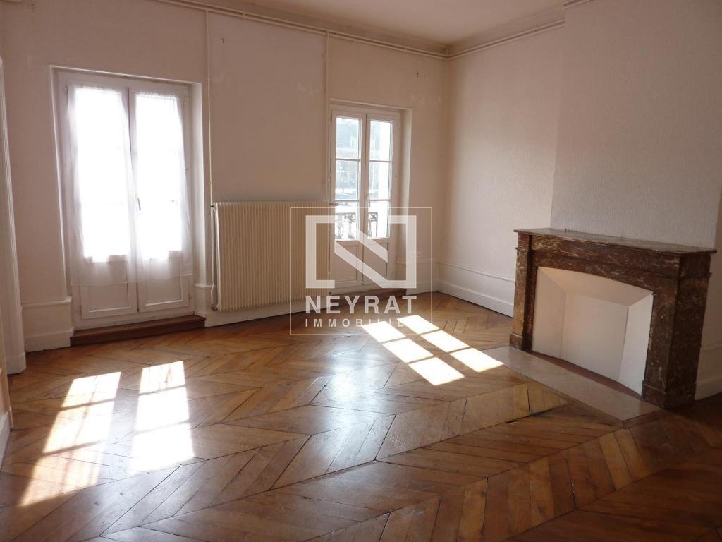APPARTEMENT T4 A LOUER - AUTUN CENTRE - 107.19 m2 - 542€ charges comprises par mois