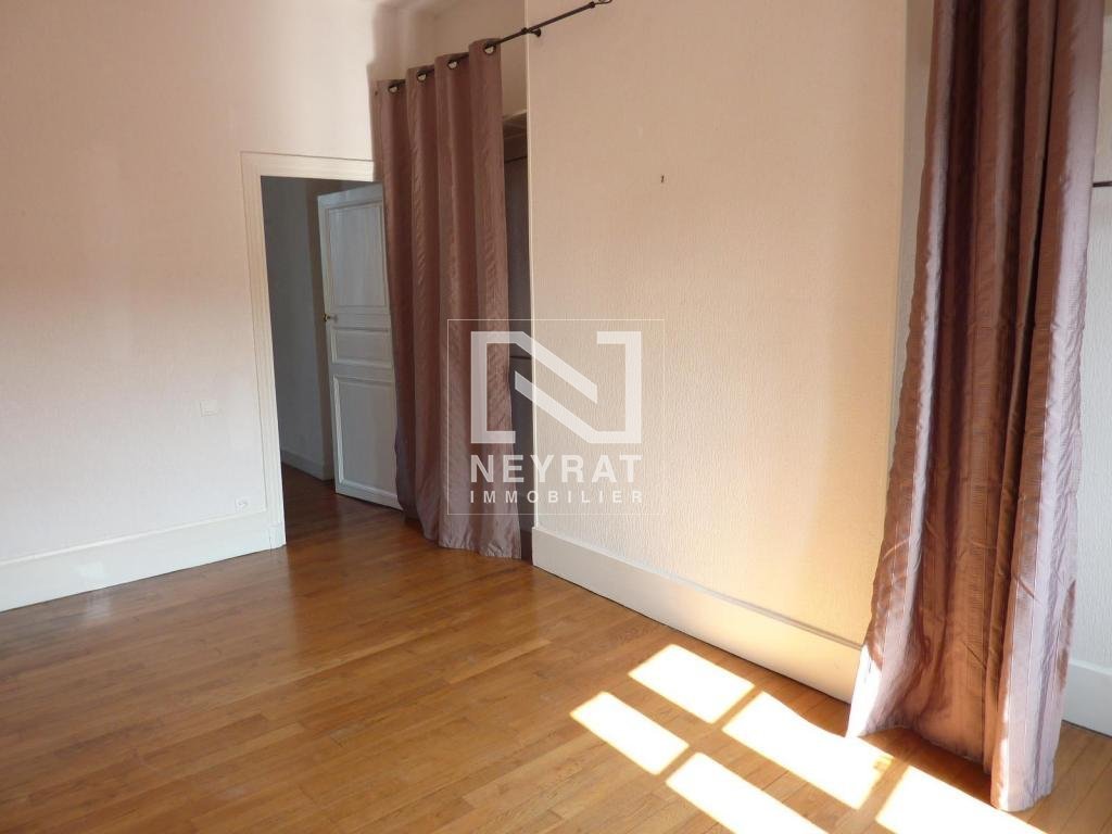 APPARTEMENT T4 A LOUER - AUTUN CENTRE - 107.19 m2 - 542€ charges comprises par mois