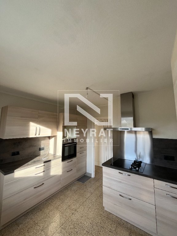 APPARTEMENT T4 A LOUER - AUTUN PROCHE COMMERCES - 64.41 m2 - 655€ charges comprises par mois