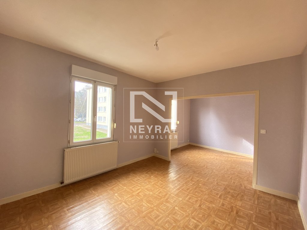 APPARTEMENT T4 A LOUER - AUTUN - 70.85 m2 - 530 &euro; charges comprises par mois