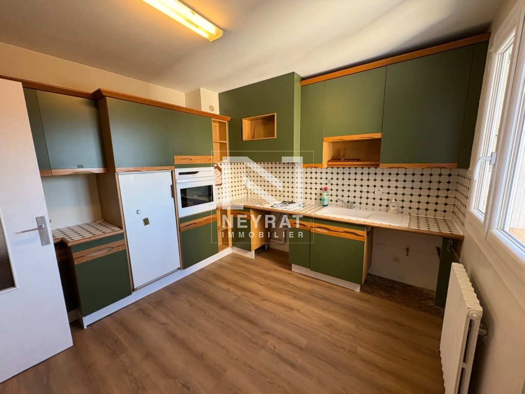 APPARTEMENT T4 A LOUER - AUTUN - 87.75 m2 - 790€ charges comprises par mois