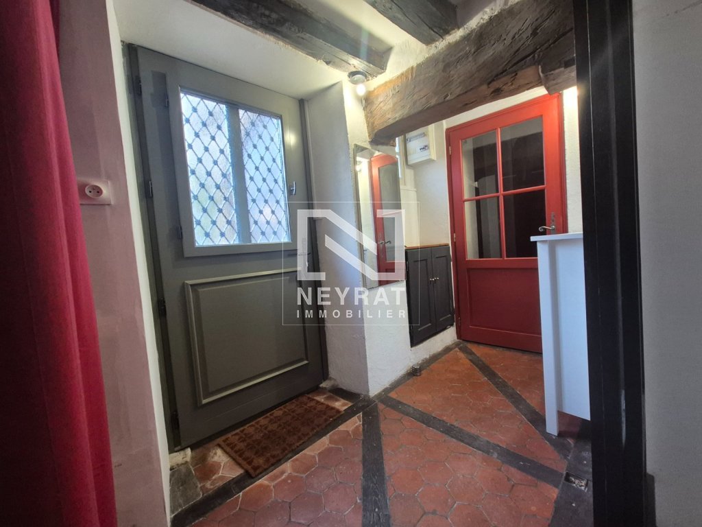 APPARTEMENT T4 A LOUER - AUTUN - 100 m2 - 700�&euro; charges comprises par mois