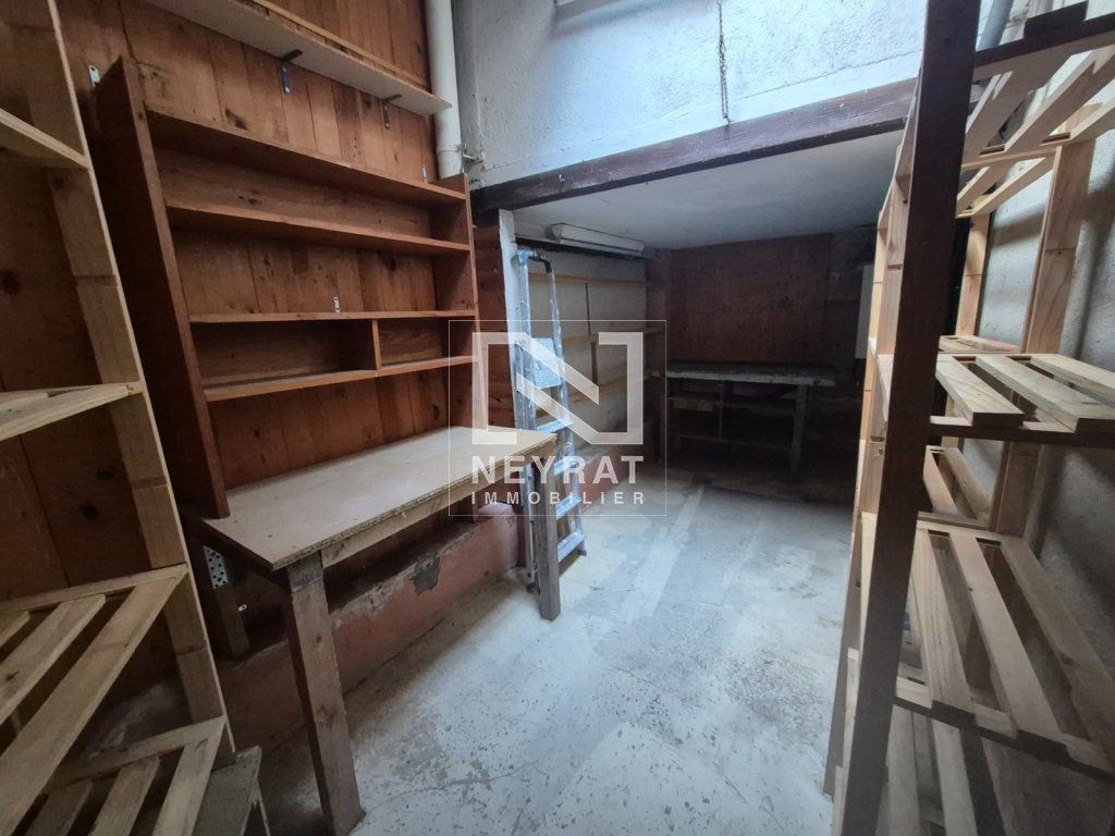 APPARTEMENT T4 A LOUER - AUTUN - 100 m2 - 700�&euro; charges comprises par mois