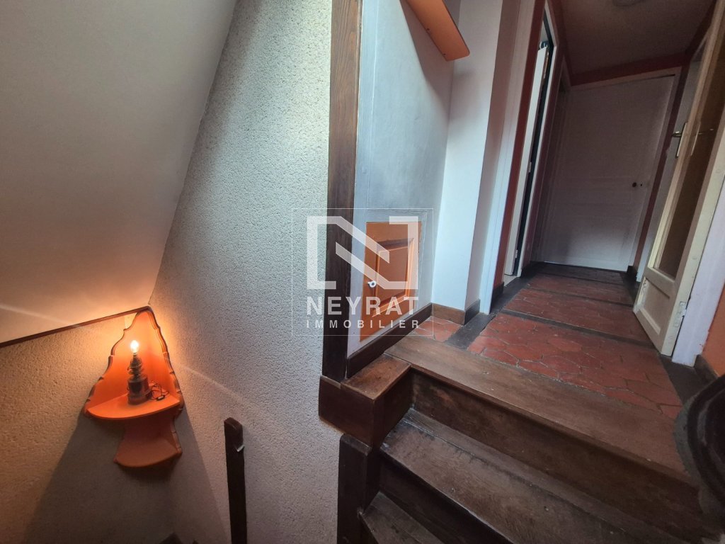 APPARTEMENT T4 A LOUER - AUTUN - 100 m2 - 700�&euro; charges comprises par mois