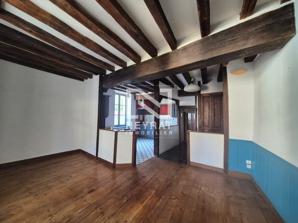 APPARTEMENT T4 A LOUER - AUTUN - 100 m2 - 700�&euro; charges comprises par mois