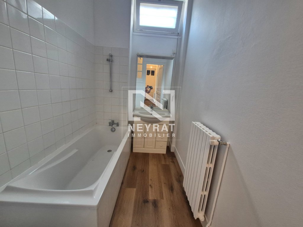 APPARTEMENT T4 A LOUER - AUTUN - 105.17 m2 - 755�&euro; charges comprises par mois