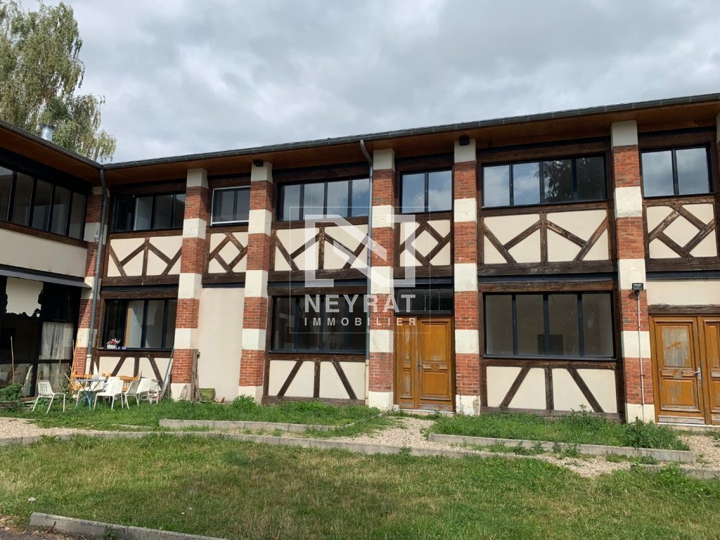 APPARTEMENT T4 - AUTUN - 74.48 m2 - LOU&Eacute;