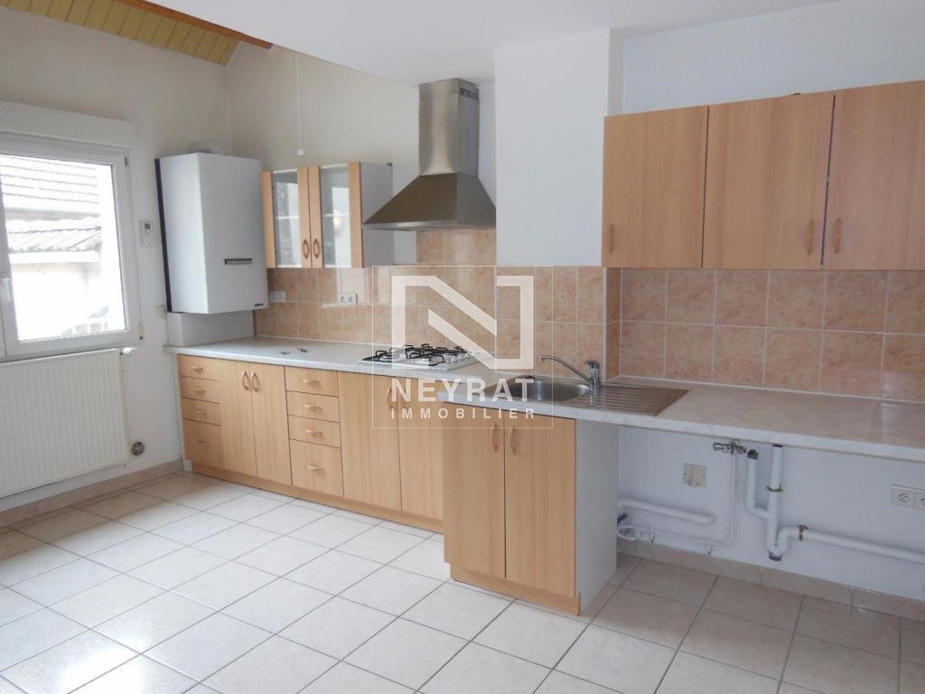 APPARTEMENT T4 A LOUER - AUXONNE CENTRE VILLE - 74 m2 - 700 &euro; charges comprises par mois