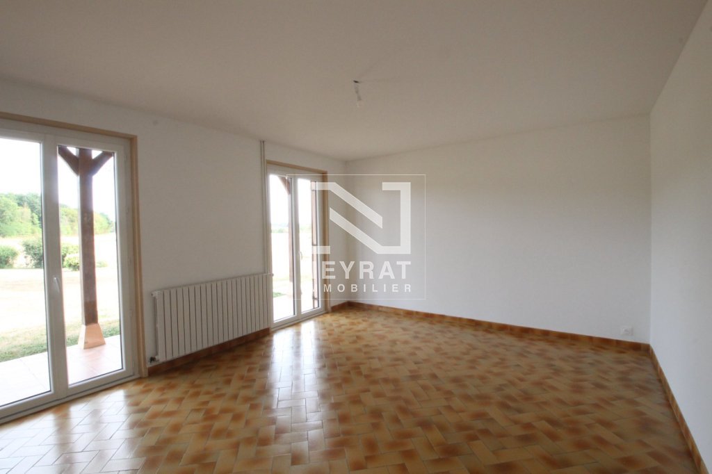 APPARTEMENT T4 A LOUER - BANTANGES - 120 m2 - 850 &euro; charges comprises par mois