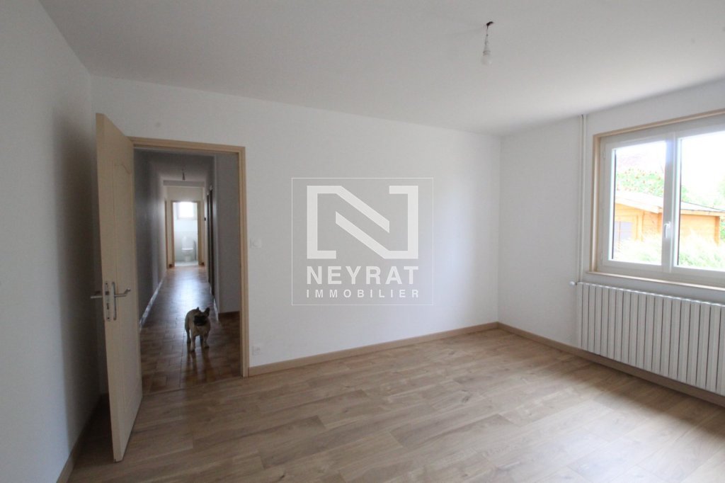 APPARTEMENT T4 A LOUER - BANTANGES - 120 m2 - 850 &euro; charges comprises par mois