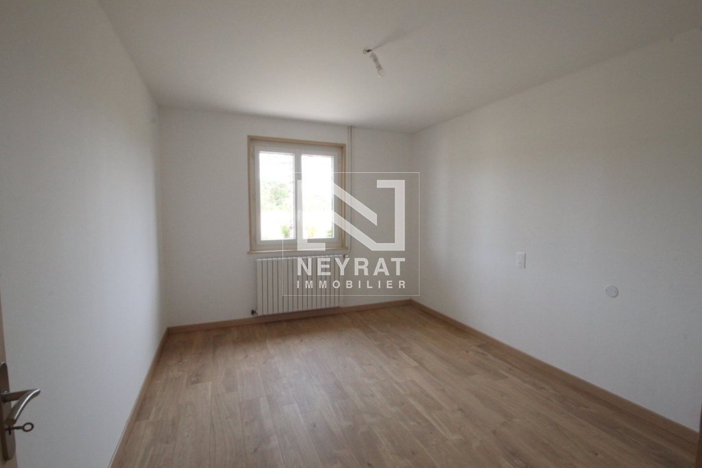 APPARTEMENT T4 A LOUER - BANTANGES - 120 m2 - 850 &euro; charges comprises par mois