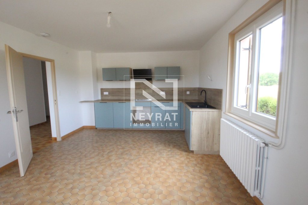 APPARTEMENT T4 A LOUER - BANTANGES - 120 m2 - 850 &euro; charges comprises par mois