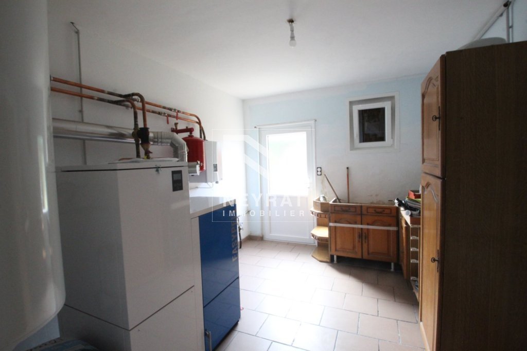 APPARTEMENT T4 A LOUER - BANTANGES - 120 m2 - 850 &euro; charges comprises par mois