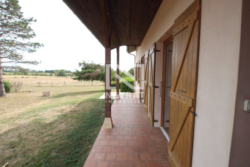 APPARTEMENT T4 A LOUER - BANTANGES - 120 m2 - 850 &euro; charges comprises par mois