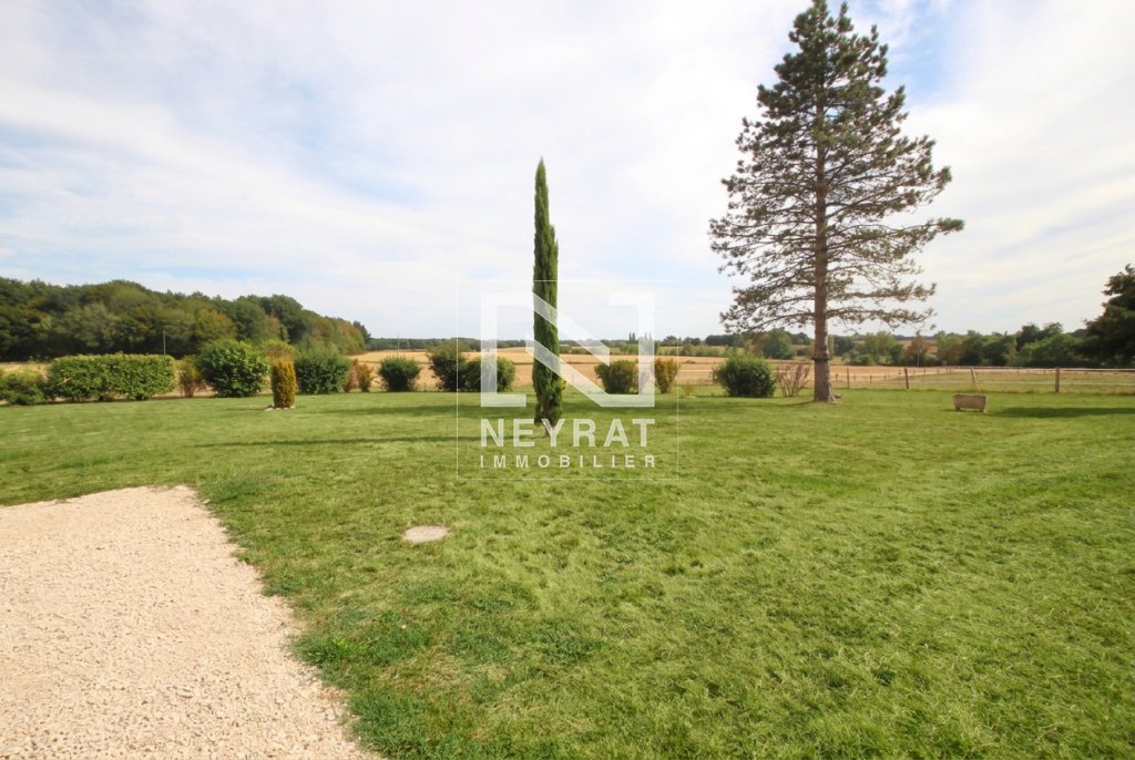APPARTEMENT T4 A LOUER - BANTANGES - 120 m2 - 850 &euro; charges comprises par mois