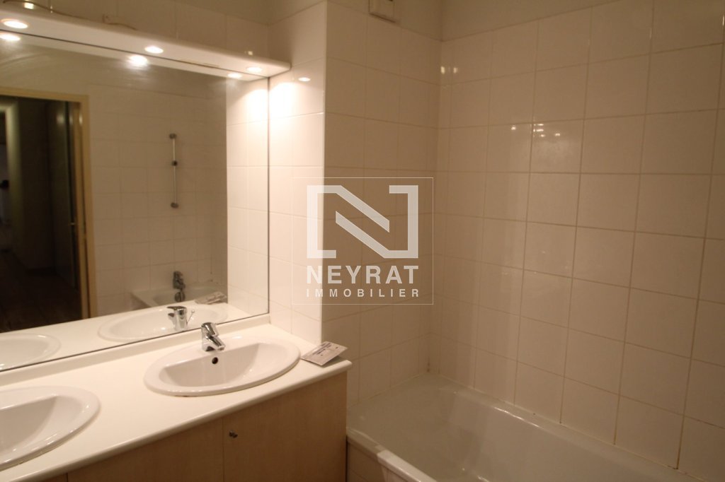 APPARTEMENT T4 - BEAUNE - 73.05 m2 - LOU&Eacute;