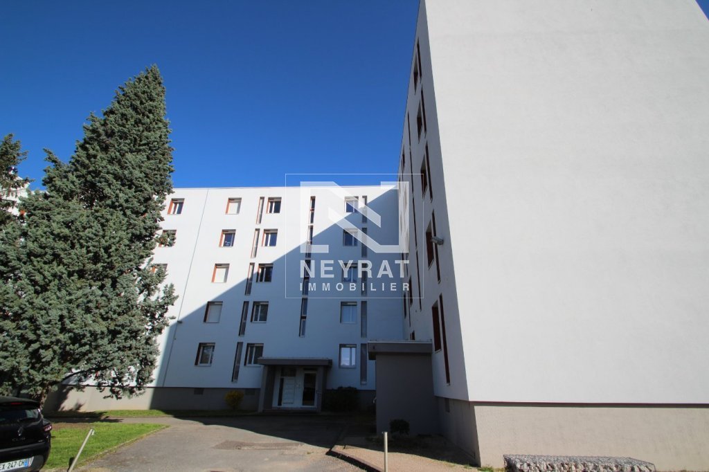 APPARTEMENT T4 - CHAGNY - 69.2 m2 - LOU&Eacute;