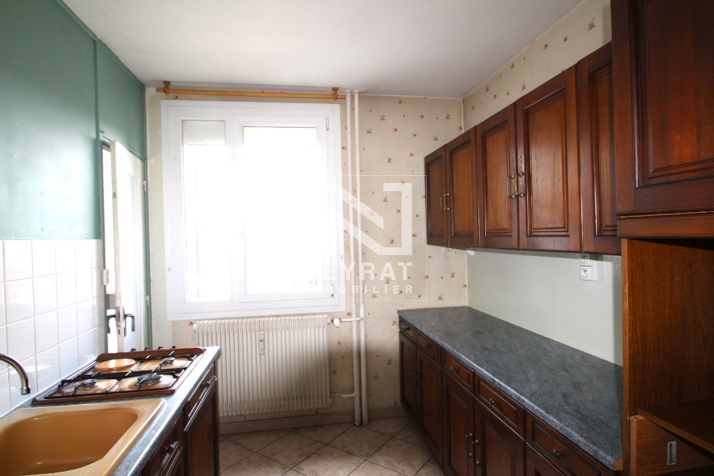 APPARTEMENT T4 - CHAGNY - 69.2 m2 - LOU&Eacute;