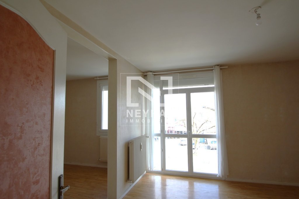 APPARTEMENT T4 - CHAGNY - 69.2 m2 - LOU&Eacute;