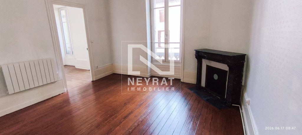 APPARTEMENT T4 A LOUER - CHALON SUR SAONE CENTRE VILLE - 103.92 m2 - 630 &euro; charges comprises par mois