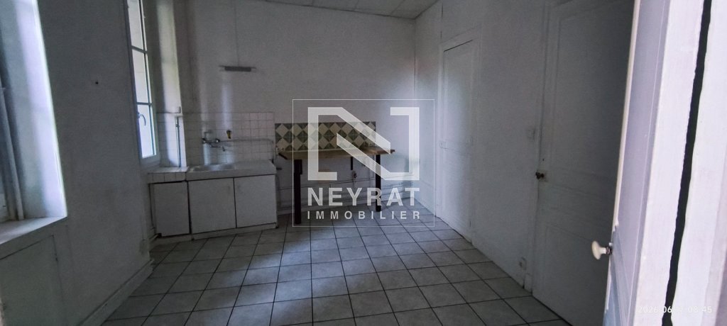 APPARTEMENT T4 A LOUER - CHALON SUR SAONE CENTRE VILLE - 103.92 m2 - 630 &euro; charges comprises par mois