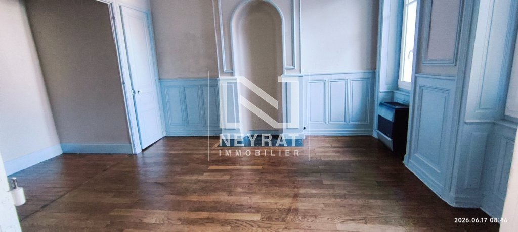APPARTEMENT T4 A LOUER - CHALON SUR SAONE CENTRE VILLE - 103.92 m2 - 630 &euro; charges comprises par mois