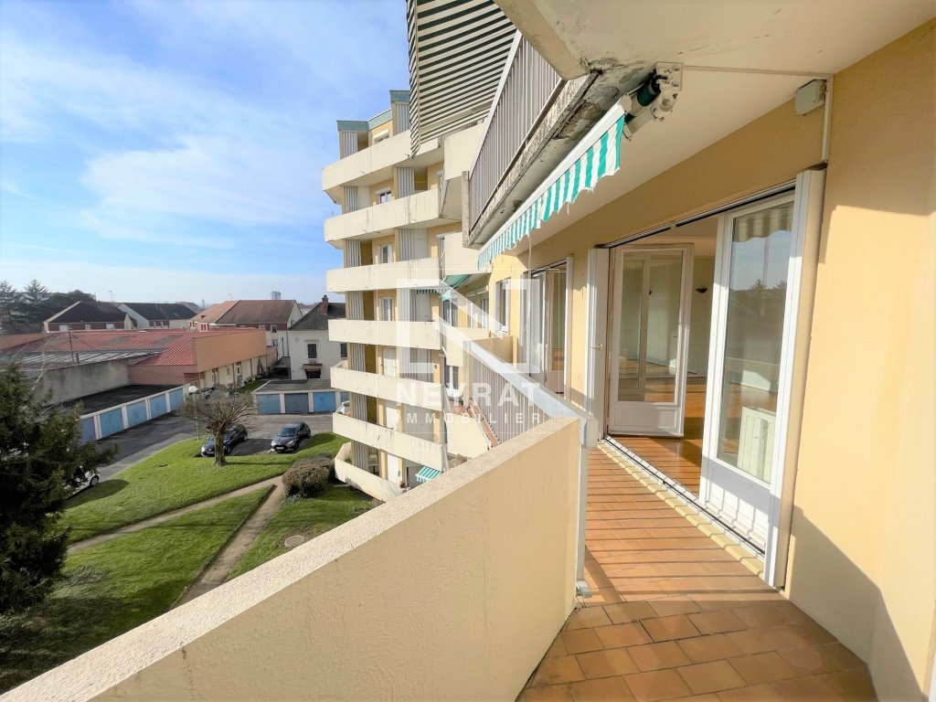 APPARTEMENT T4 A LOUER - CHALON SUR SAONE - 92.3 m2 - 848€ charges comprises par mois