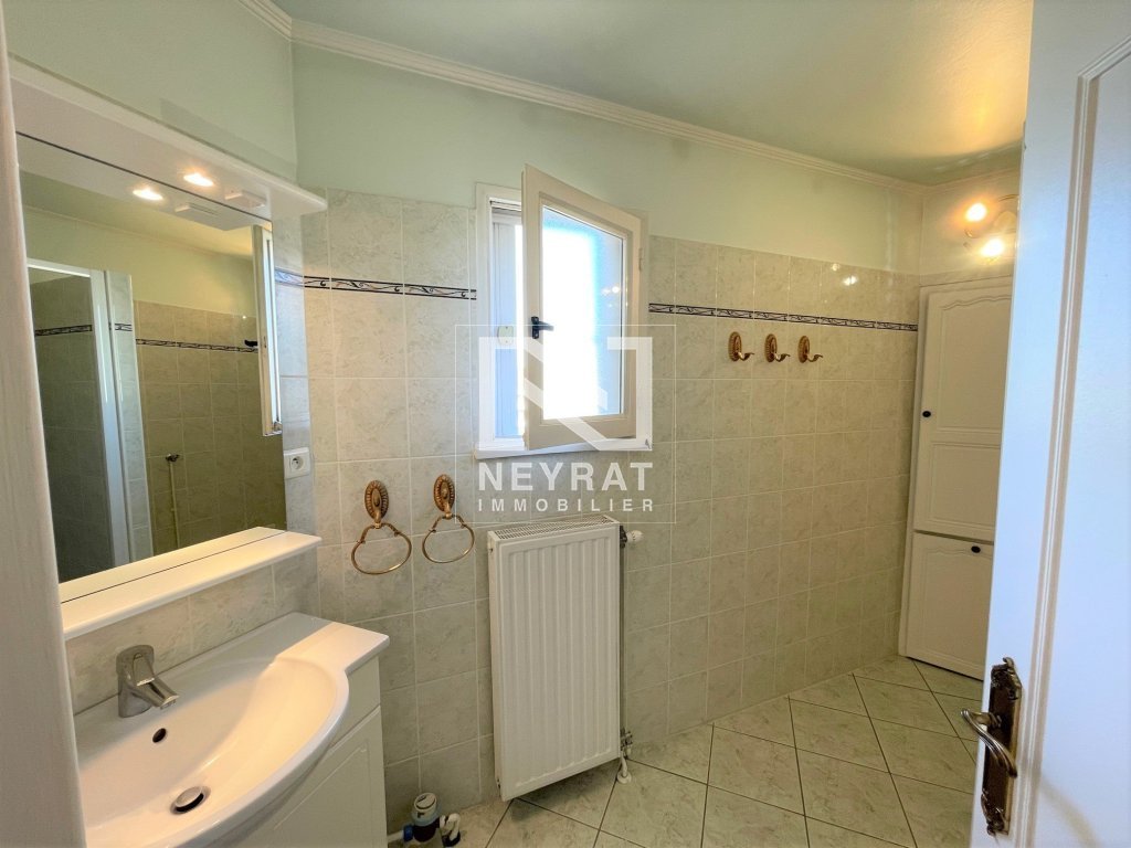 APPARTEMENT T4 - CHALON SUR SAONE - 92.3 m2 - LOU&Eacute;