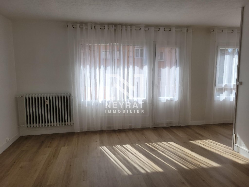 APPARTEMENT T4 A LOUER - CHALON SUR SAONE - 64.14 m2 - 774€ charges comprises par mois