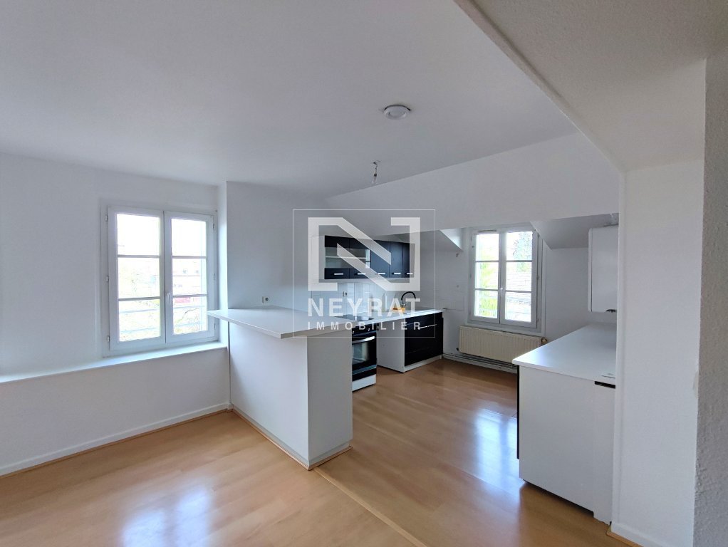 APPARTEMENT T4 A LOUER - CHALON SUR SAONE - 98.45 m2 - 995�&euro; charges comprises par mois