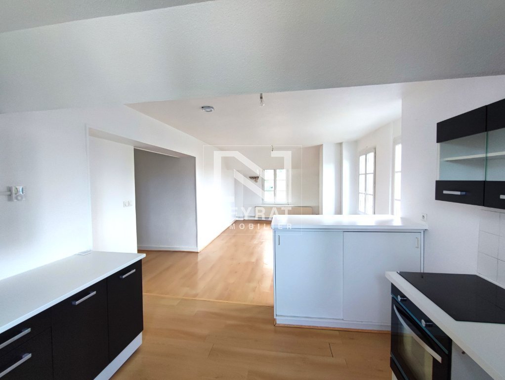 APPARTEMENT T4 A LOUER - CHALON SUR SAONE - 98.45 m2 - 995�&euro; charges comprises par mois