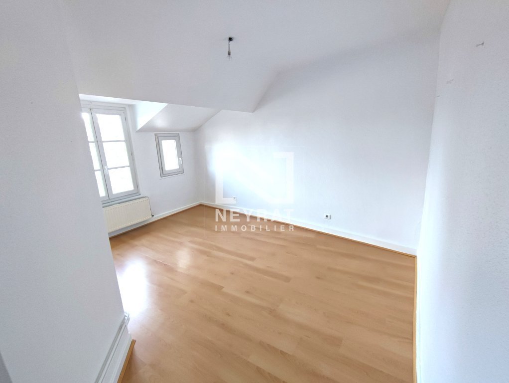 APPARTEMENT T4 A LOUER - CHALON SUR SAONE - 98.45 m2 - 995�&euro; charges comprises par mois