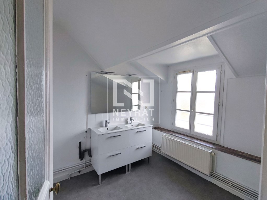 APPARTEMENT T4 A LOUER - CHALON SUR SAONE - 98.45 m2 - 995�&euro; charges comprises par mois