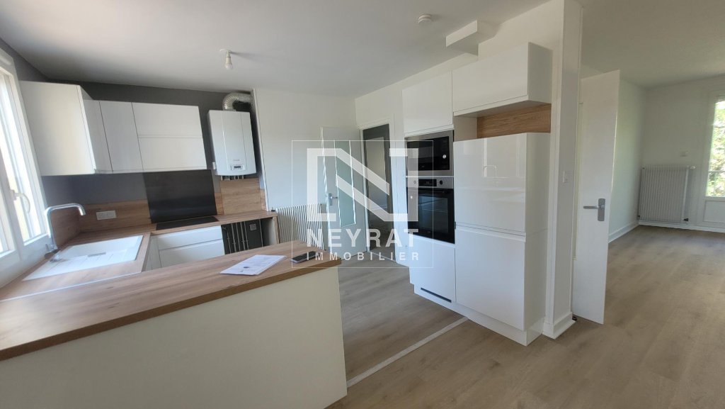 APPARTEMENT T4 A LOUER - CHALON SUR SAONE - 65.99 m2 - 859 &euro; charges comprises par mois