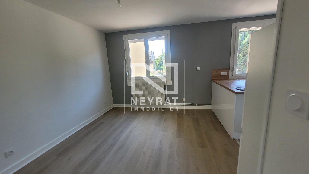 APPARTEMENT T4 A LOUER - CHALON SUR SAONE - 65.99 m2 - 859 &euro; charges comprises par mois