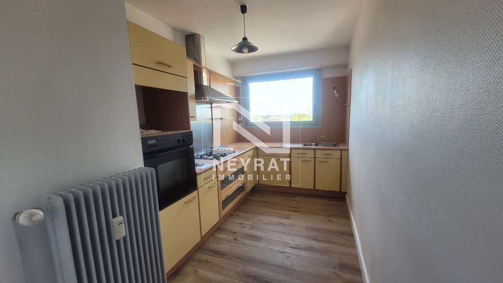 APPARTEMENT T4 A LOUER - CHALON SUR SAONE - 83.12 m2 - 970€ charges comprises par mois