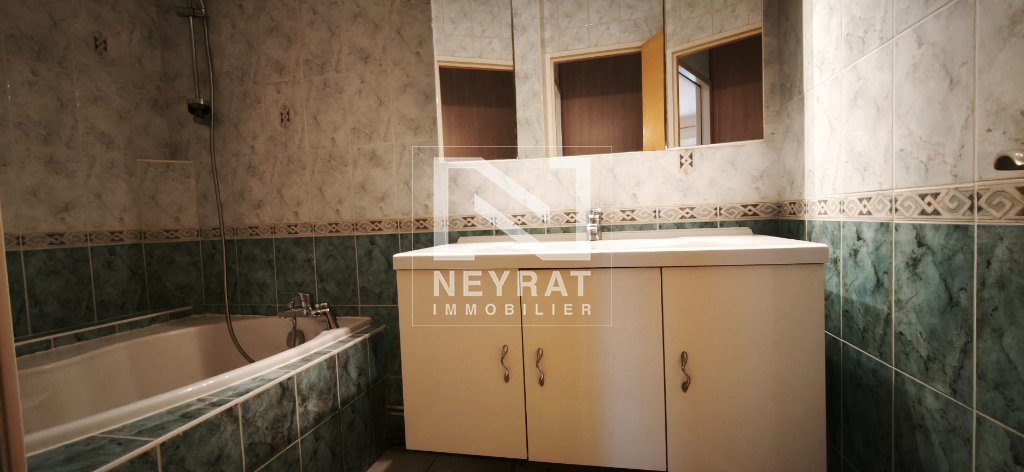APPARTEMENT T4 A LOUER - CHALON SUR SAONE - 67.98 m2 - 580€ charges comprises par mois