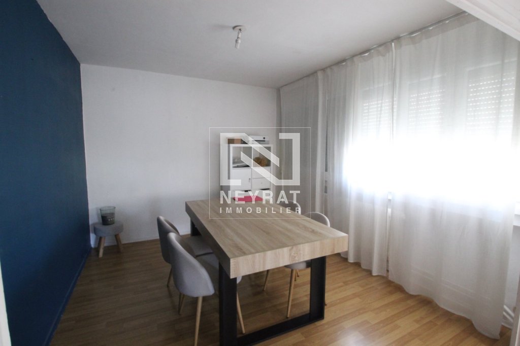 APPARTEMENT T4 A LOUER - CHALON SUR SAONE - 76.18 m2 - 765 &euro; charges comprises par mois
